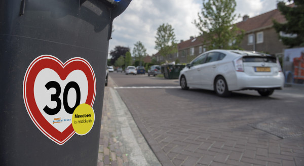 VVN Stickeractie buurt snelheid veilig verkeer nederland