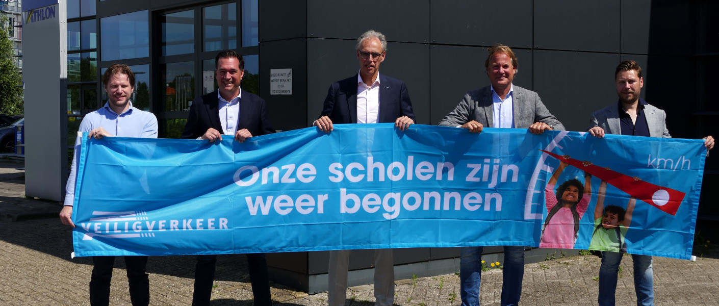 Ondertekening overeenkomst Veilig Verkeer Nederland en Athlon