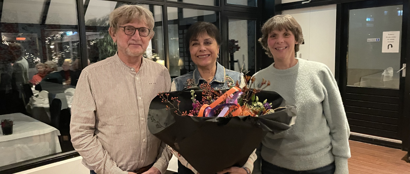 Norma Rutten wordt in de bloemetjes gezet