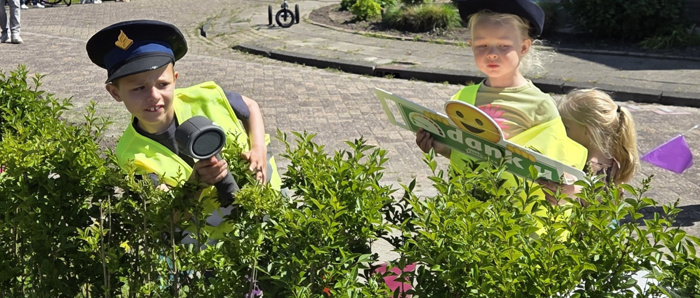 Kinderen Jantjeszeepolder nemen maatregelen tegen snelheid