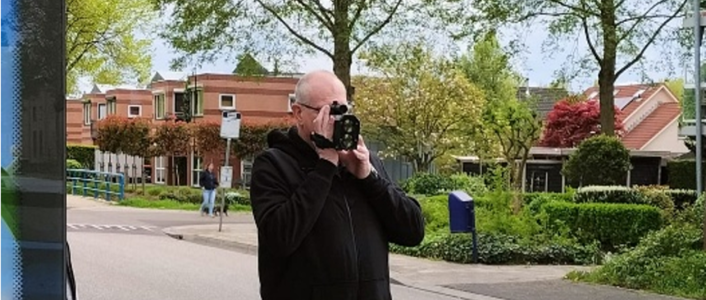 Melder met lasergun
