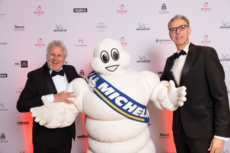 Evert-Jan Hulshof en Rob Stomphorst bij het het galadiner van de Michelingids