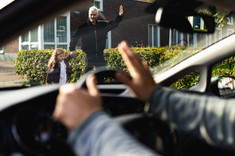 Rustig rijden in woonwijk