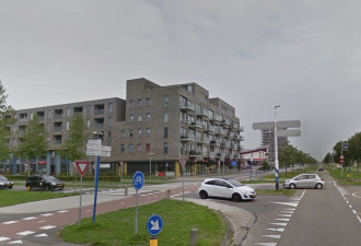 De kruising Evenaar/Atlasdreef in Almere