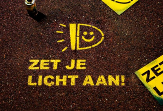 zet je licht aan