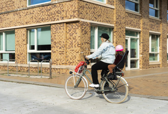 Schoolomgevingen moeten veiliger: ga lopend of met de fiets naar school