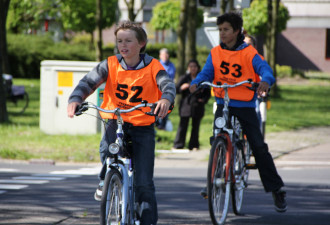 Deelnemers onderweg (foto 2010)