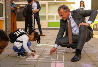 Verkeersminister Harbers Schoolplein-Challenge veilig verkeer nederland onze scholen zijn weer begonnen