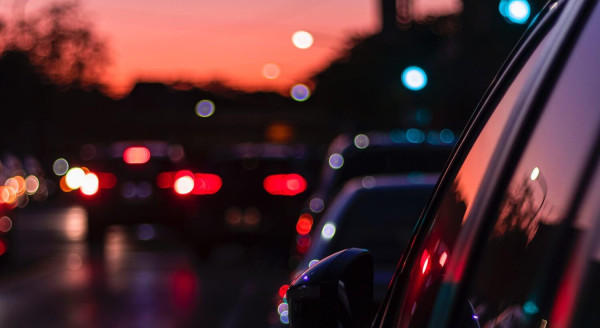 Veilig Verkeer Nederland donker rijden blijf veilig onderweg tips auto