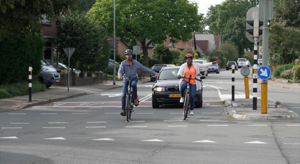 Veilig Verkeer Nederland fiets voorrang afslaan fietser e-bike