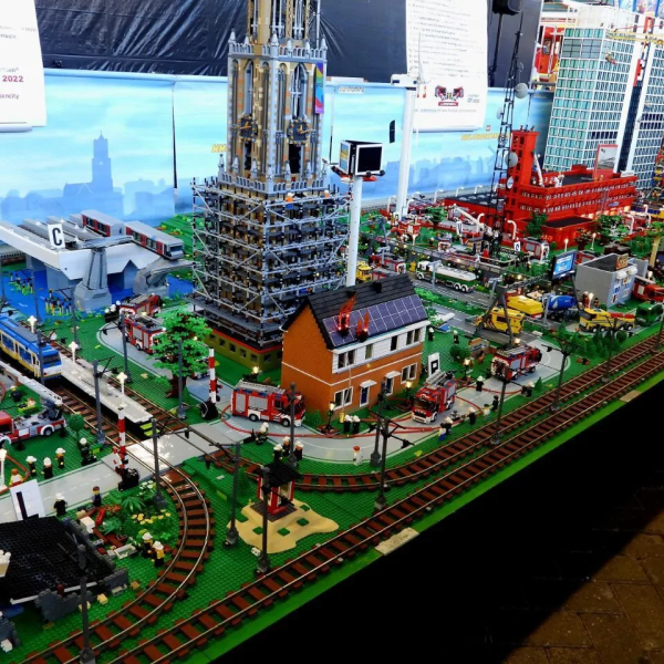 Lego Incidentencity in Sneek