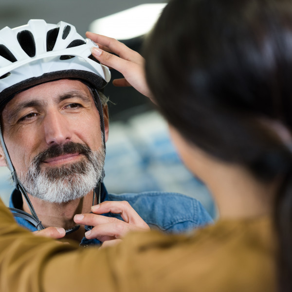 Onschuldig Toestemming Bemiddelen Voordelen van de fietshelm | Veilig Verkeer Nederland