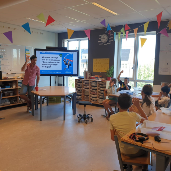 Veilig Verkeer Nederland - Onze scholen zijn weer begonnen