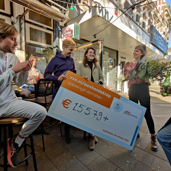 Veilig Verkeer Nederland Een harde klap Veerle Veerbeek Vincent Hoffmans sponsorloop.jpg