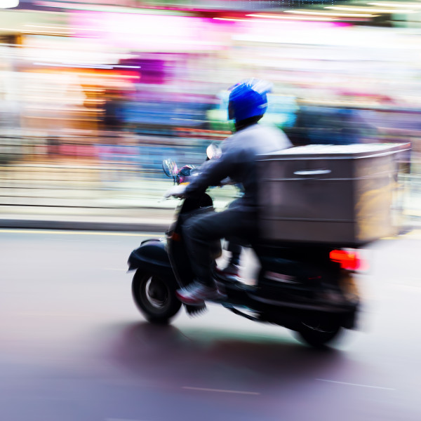 Veilig Verkeer Nederland bezorgers scooter brommer