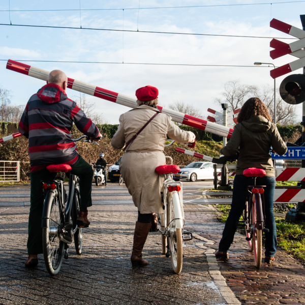 Fietsers spoorwegovergang