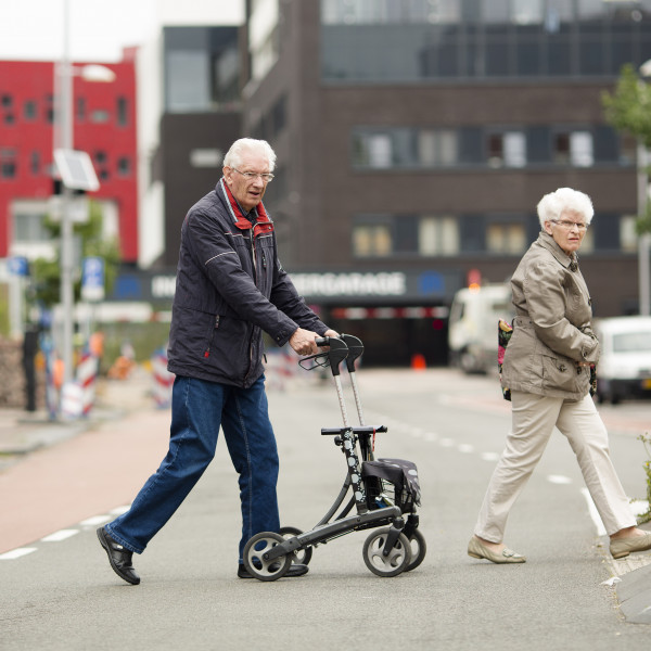 Veilig Verkeer Nederland voetganger senioren